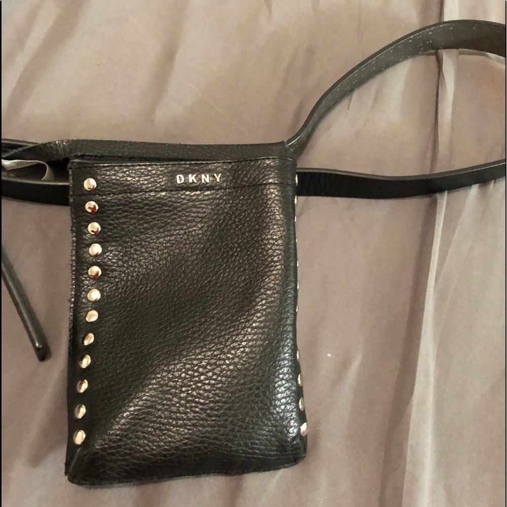 DKNY - Picture 2 of 4